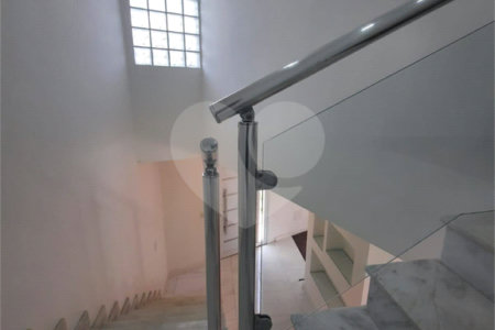 Sobrado à venda com 3 quartos, sendo 1 suíte, em City Campo Grande, São Paulo, SP