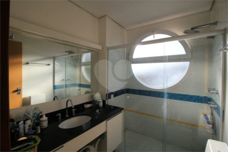 Casa à venda ou para alugar com 5 quartos, sendo 3 suítes, em Vila Madalena, São Paulo, SP