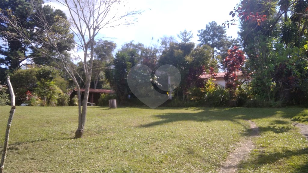 Casa à venda com 5 quartos, sendo 3 suítes, no condomínio Alpes da Cantareira, Mairiporã - SP