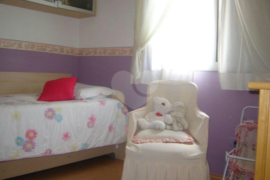 Sobrado à venda com 3 quartos, sendo 1 suíte, em Vila São João Batista, Guarulhos, SP