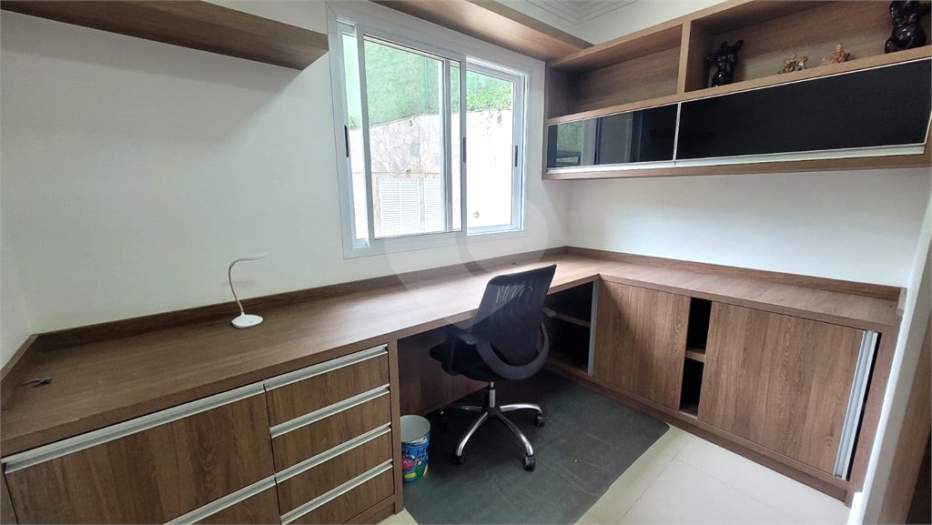 Casa à venda com 4 suítes no condomínio Jardim da Montanha I, Mairiporã - SP