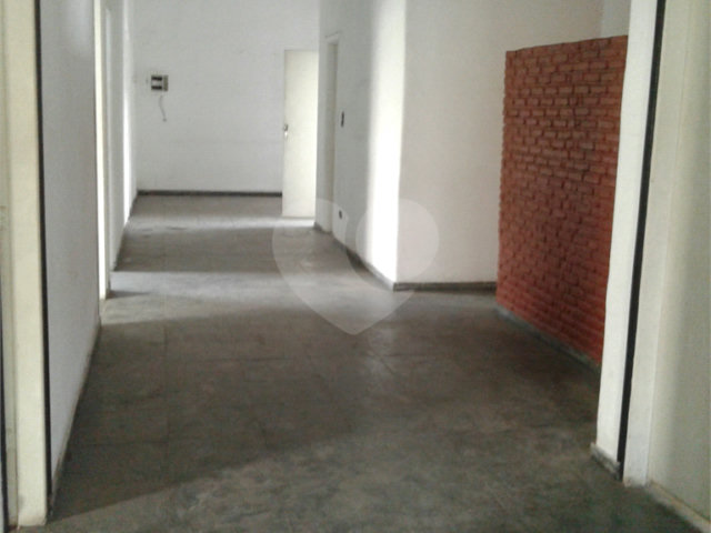 Prédio à venda em Tremembé, São Paulo, SP
