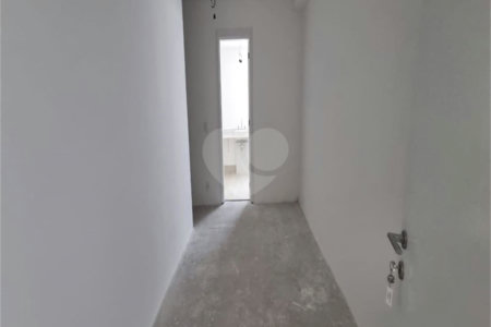 Apartamento à venda com 3 suítes em Moema, São Paulo, SP