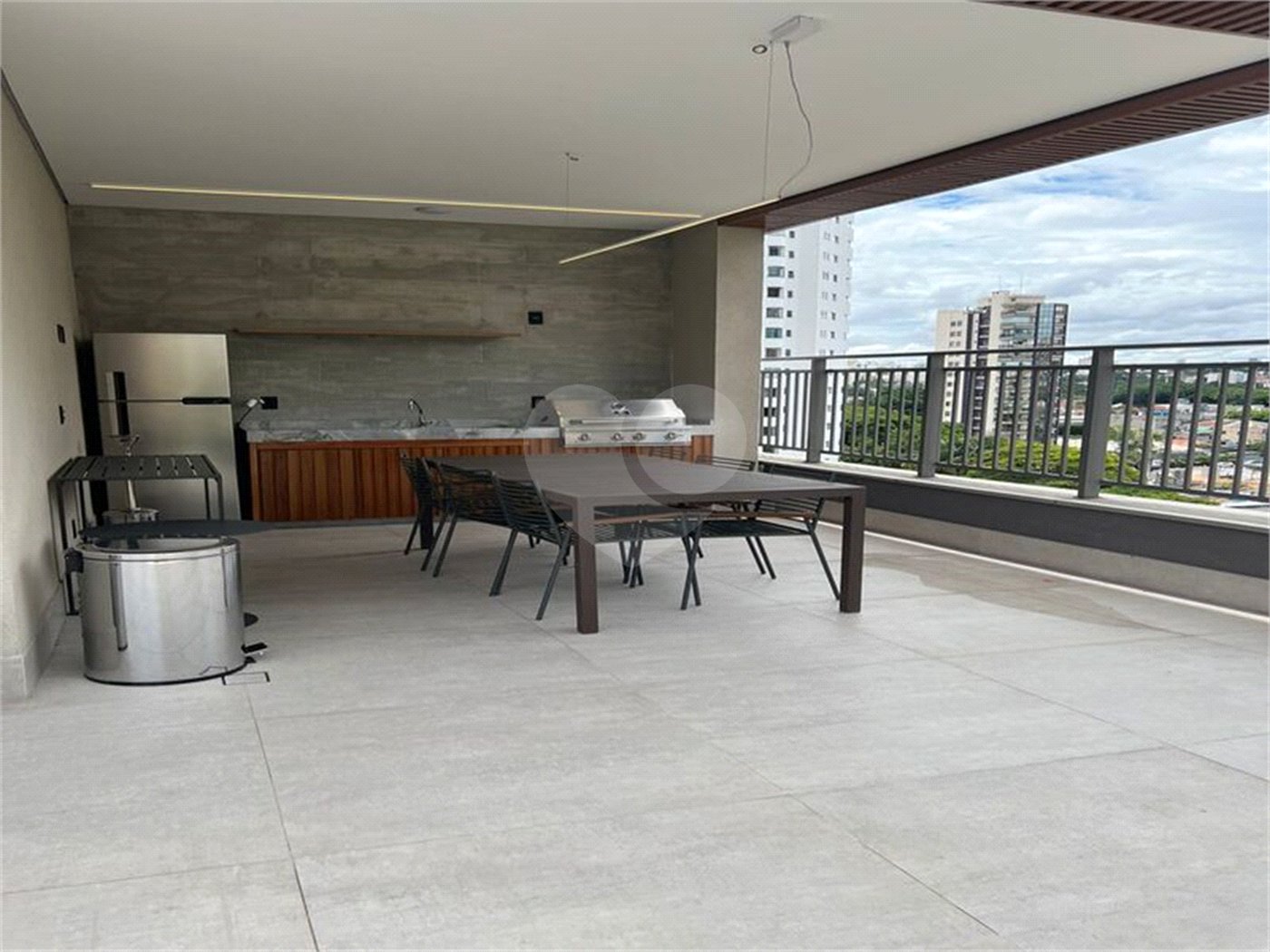 Apartamento à venda com 3 suítes em Campo Belo, São Paulo, SP