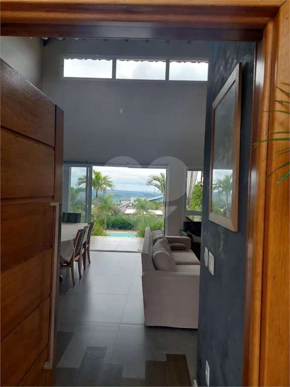 Casa à venda ou para alugar com 4 quartos, sendo 1 suíte, no condomínio Colinas de Inhandjara, Itupeva - SP