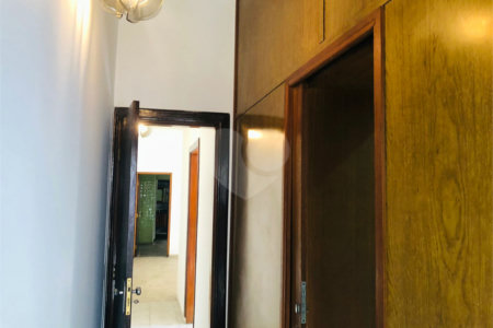 Casa à venda com 3 quartos, sendo 1 suíte,  no Centro, Mogi das Cruzes, SP