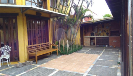 Casa à venda ou para alugar com 4 quartos, sendo 3 suítes,  em Lapa, São Paulo, SP