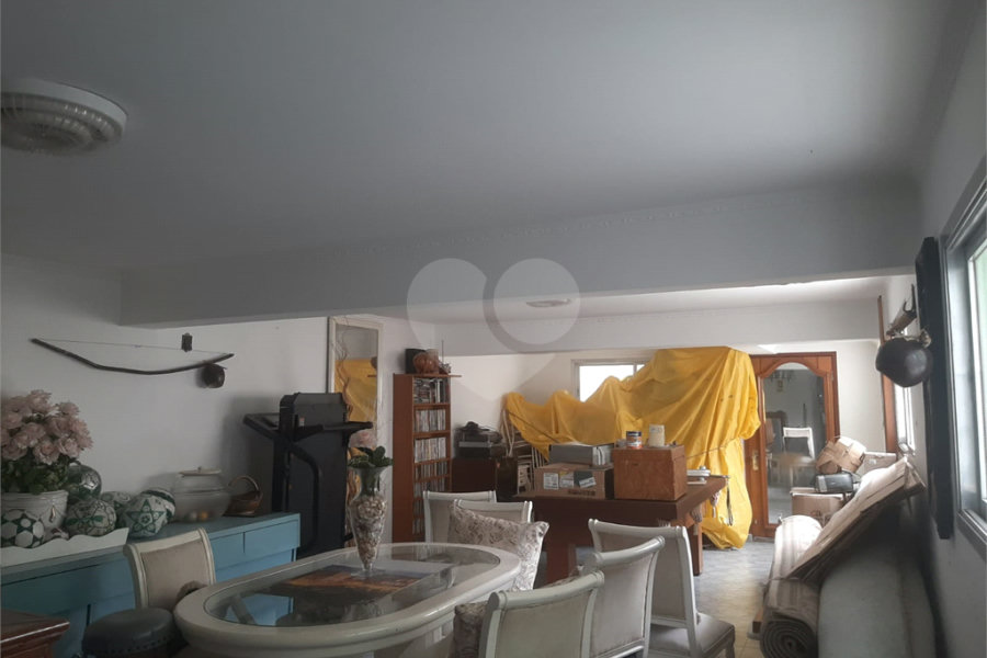 Sobrado à venda com 4 quartos, sendo 2 suítes, em Tremembé, São Paulo, SP