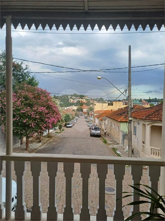 Casa à venda com 4 quartos em Estação, São Roque, SP