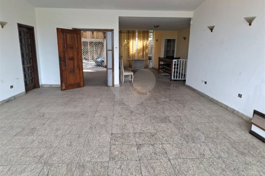 Casa à venda com 4 quartos, sendo 3 suítes, em Jardim São Bento, São Paulo, SP