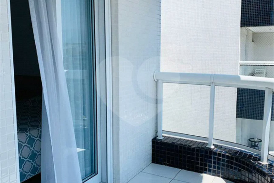 Apartamento à venda com 3 quartos, sendo 2 suítes,  em Riviera de São Lourenço, Bertioga, SP