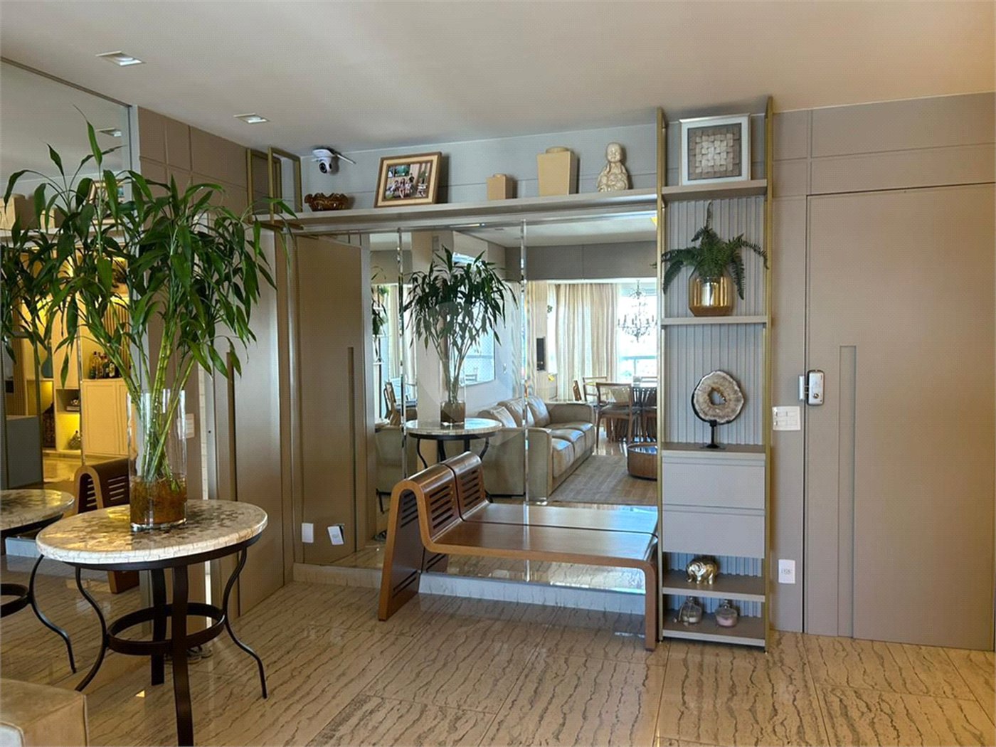 Apartamento à venda com 3 quartos, sendo 1 suíte, em Vila Anastácio, São Paulo, SP