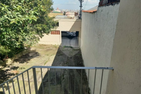 Casa com 147m² , 2 dormitórios , sendo 1 suíte , 2 vagas , à venda , no Parque das Nações , em Santo André.