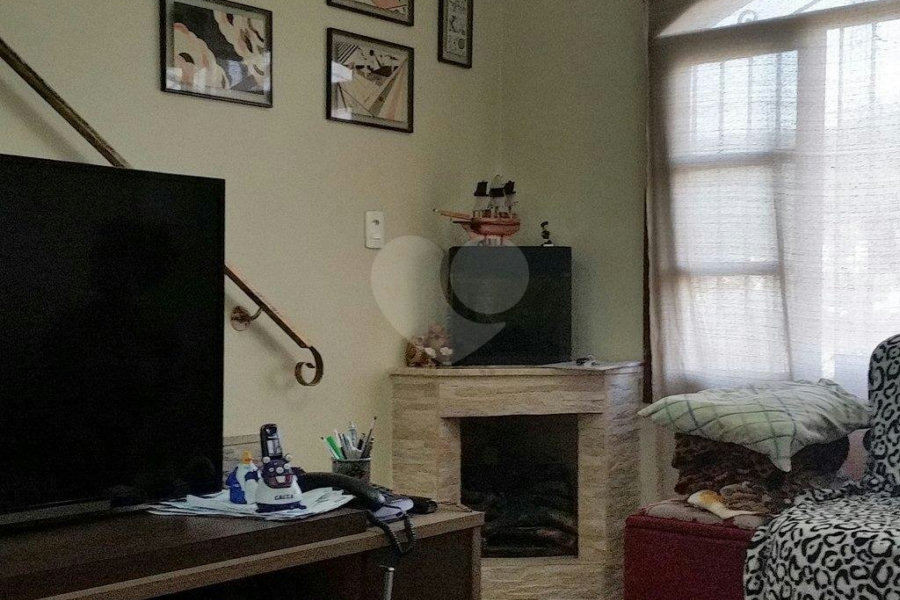 Sobrado à venda com 3 quartos, sendo 1 suíte,  em Tremembé, São Paulo, SP