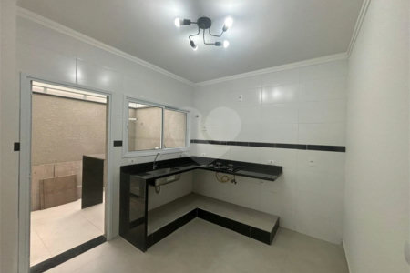 Casa à venda com 2 quartos no condomínio Village Caprese, Sorocaba - SP