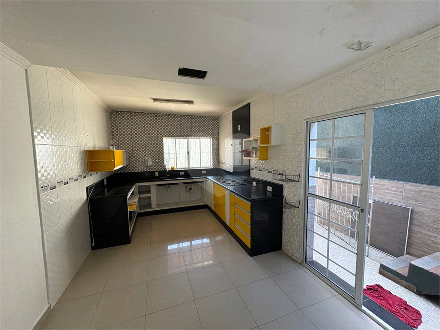 Sobrado à venda com 2 quartos em Jardim Monte Cristo, Suzano, SP