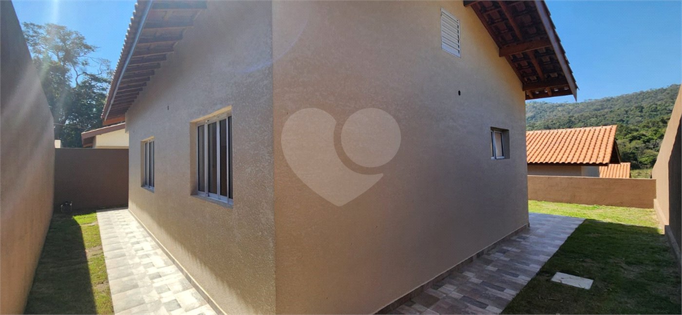 Casa para alugar com 2 suítes no condomínio Vilagio, Atibaia - SP