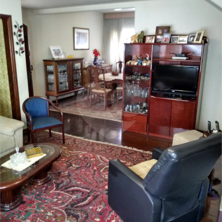 Casa à venda com 4 quartos, sendo 1 suíte, em Alto da Lapa, São Paulo, SP