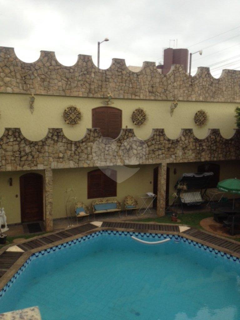 Casa à venda com 4 quartos, sendo 3 suítes, em Vila Paiva, São Paulo, SP