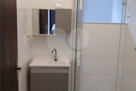 Casa de Vila à venda com 3 quartos, sendo 1 suíte, em Jardim Wanel Ville V, Sorocaba, SP