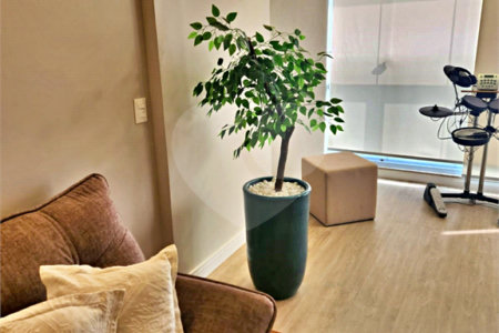 Apartamento à venda com 2 quartos, sendo 1 suíte,  em Jardim Caravelas, São Paulo, SP