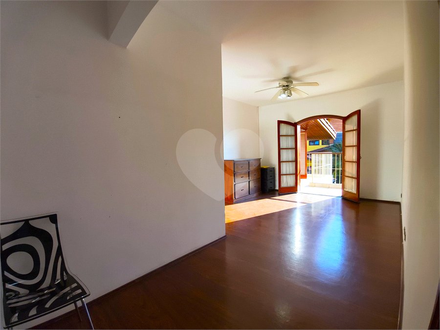 Casa à venda com 4 quartos, sendo 3 suítes,  no condomínio Village D'avignon, Sorocaba - SP