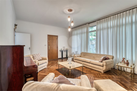 Casa Térrea à venda com 3 quartos, sendo 1 suíte,  em Alto da Boa Vista, São Paulo, SP