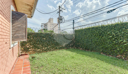 Casa Térrea à venda com 4 quartos, sendo 1 suíte,  em Jardim Prudência, São Paulo, SP