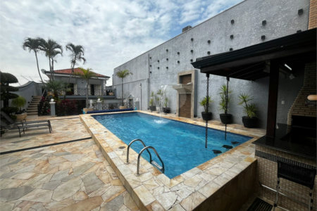 Casa à venda com 6 quartos, sendo 3 suítes, no Centro, Itapetininga, SP