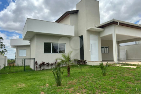 Casa à venda com 3 suítes no condomínio Palmeiras Imperiais, Salto - SP