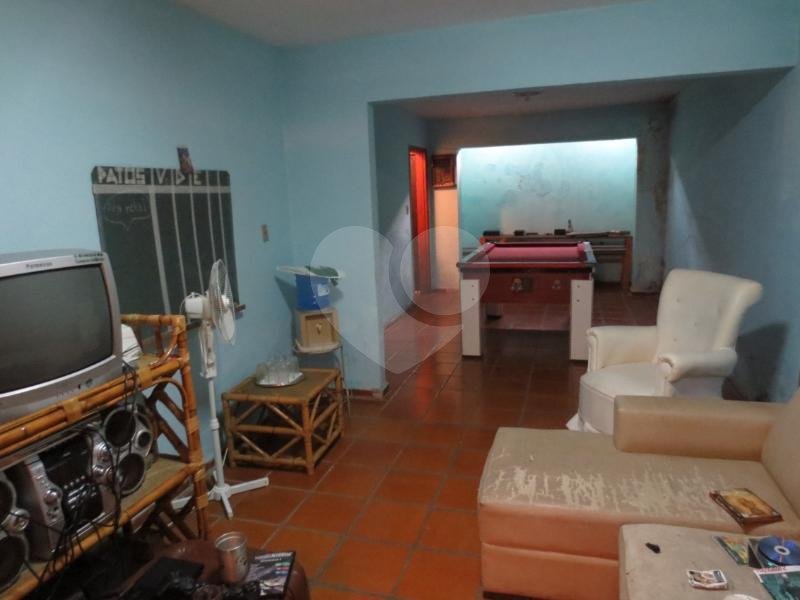 Casa à venda com 4 quartos, sendo 2 suítes, em Bosque da Saúde, São Paulo, SP