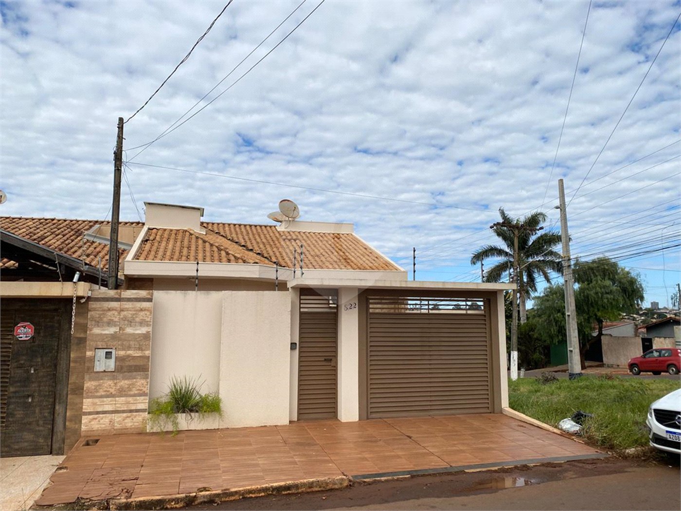 Casa à venda com 3 quartos, sendo 1 suíte,  em Jardim Jamaica, Ponta Porã, MS