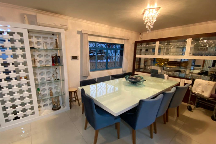 Casa à venda com 5 quartos, sendo 1 suíte,  no condomínio Casa, São Paulo - SP