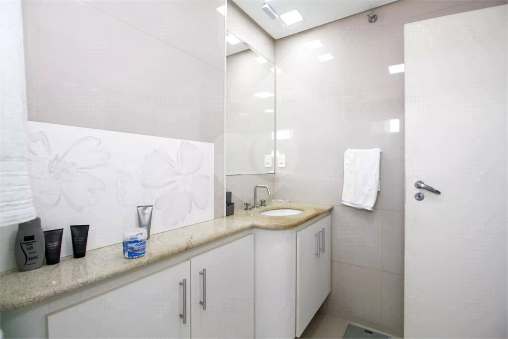 Apartamento à venda ou para alugar com 3 quartos, sendo 1 suíte,  em Sumarezinho, São Paulo, SP