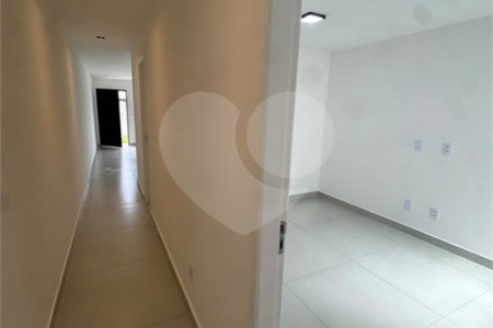 Casa à venda com 2 quartos, sendo 1 suíte, em Pedra de Guaratiba, Rio de Janeiro, RJ
