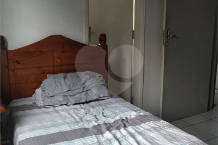 Sobrado à venda com 3 suítes em Vila Marari, São Paulo, SP