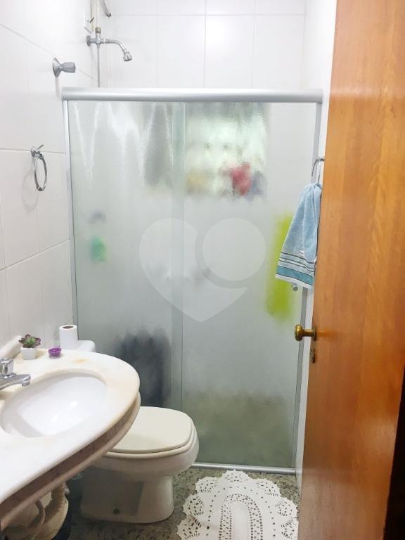 Sobrado à venda com 4 quartos, sendo 1 suíte, em Jardim Sarah, São Paulo, SP