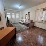 Casa à venda com 4 quartos, sendo 2 suítes, no condomínio Jornalista Américo Ariza, São Paulo - SP