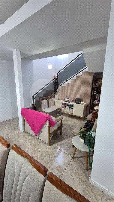 Casa à venda com 3 quartos em Vila Oliveira, Mogi das Cruzes, SP