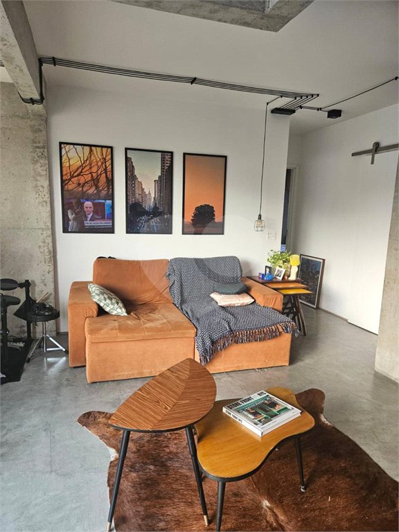 Apartamento à venda com 2 quartos, sendo 1 suíte,  em Pinheiros, São Paulo, SP
