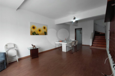 Sobrado à venda com 3 quartos em Vila Romana, São Paulo, SP