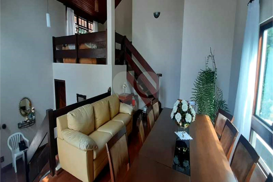 Sobrado à venda ou para alugar com 3 quartos, sendo 1 suíte, em Serra da Cantareira, Mairiporã, SP