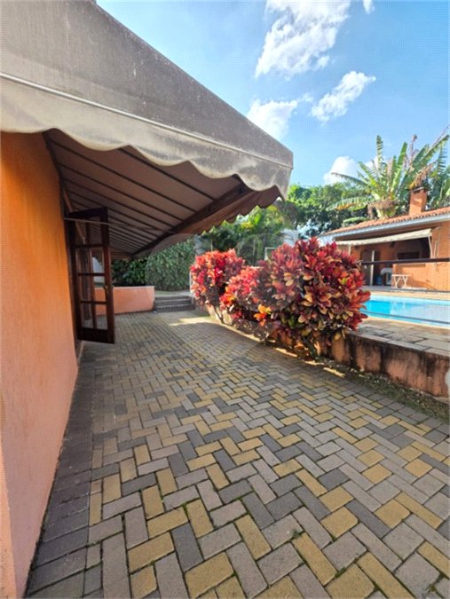 Casa à venda com 3 quartos, sendo 1 suíte, no condomínio Estância Marambaia, Vinhedo - SP