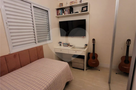 Apartamento à venda com 3 quartos, sendo 1 suíte,  em Vila Suissa, Mogi das Cruzes, SP