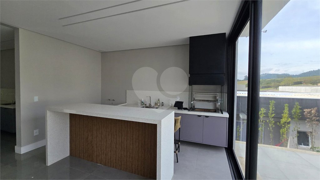 Casa à venda ou para alugar com 5 quartos, sendo 4 suítes,  no condomínio Equilibrium, Atibaia - SP