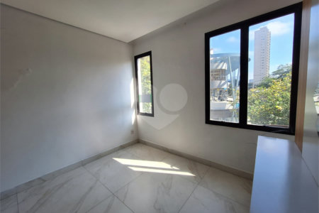 Apartamento à venda com 1 quarto em Jardim das Acácias, São Paulo, SP