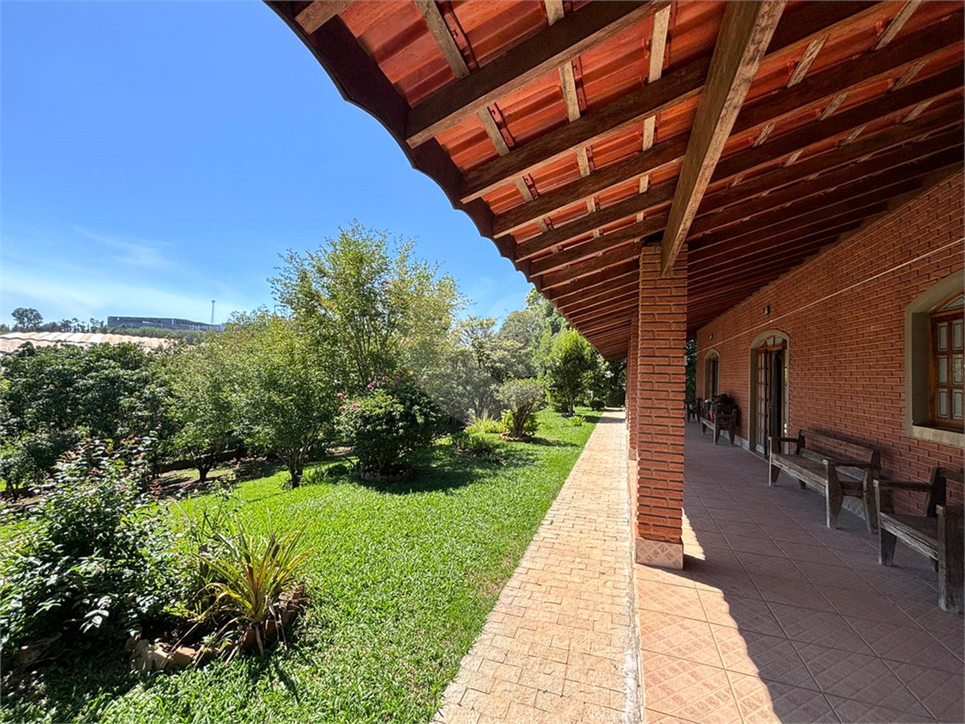 Casa Térrea à venda com 4 quartos, sendo 2 suítes, em Alpes D'Ouro, Bom Jesus dos Perdões, SP