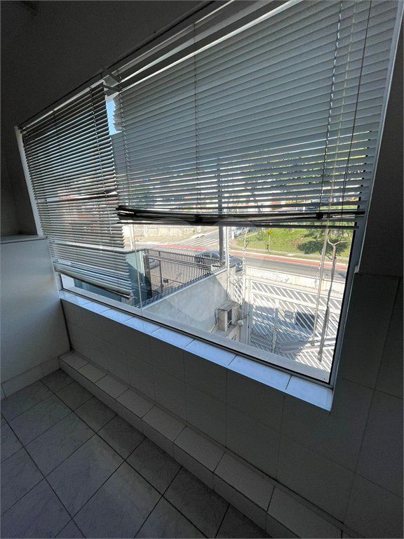 Sobrado à venda com 3 quartos, sendo 1 suíte, em Vila Mazzei, São Paulo, SP