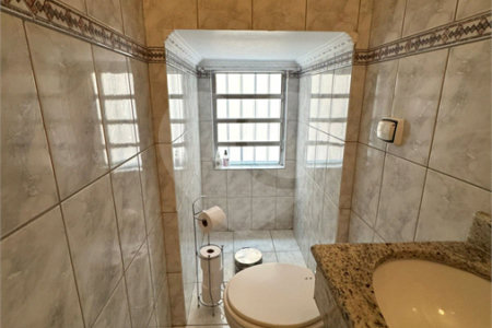 Casa à venda com 3 quartos, sendo 1 suíte, em Vila Constança, São Paulo, SP