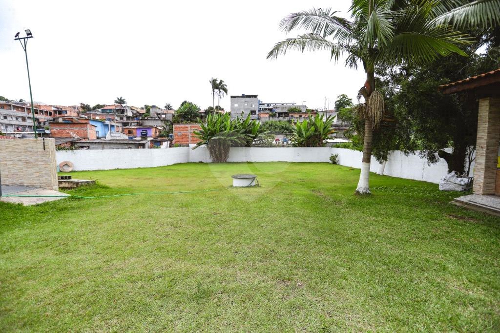 Chácara à venda com 3 quartos, sendo 1 suíte, em Vila São Pedro, Suzano, SP